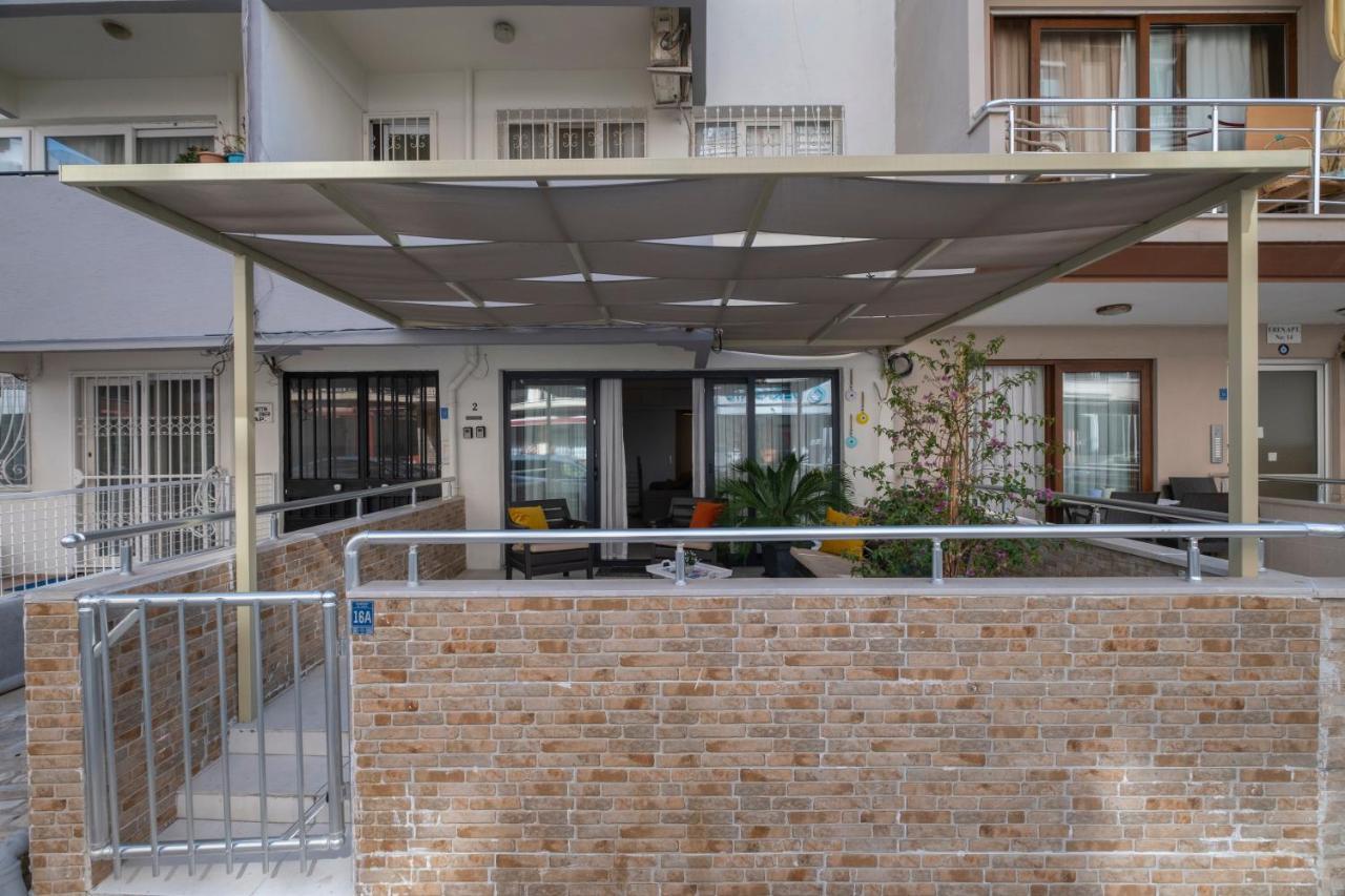 Ezgi'S Apartment With Terrace In Marmaris Exterior foto